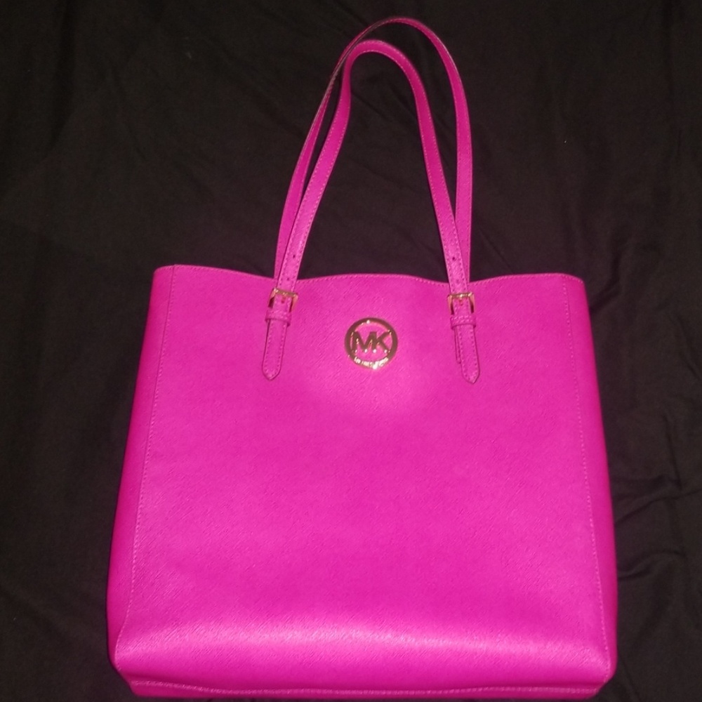 Michael kors tote